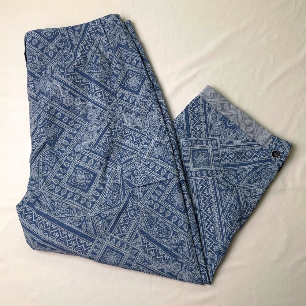 Chico's Womens Paisley Cargo Straight Leg Cropped Pants Size 0.5/6 Blue White - Picture 1 of 11